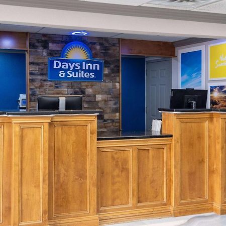 Days Inn & Suites By Wyndham Commerce Extérieur photo