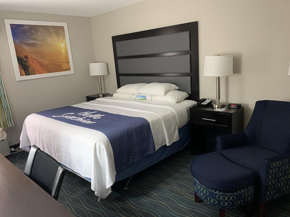 Days Inn & Suites By Wyndham Commerce Extérieur photo
